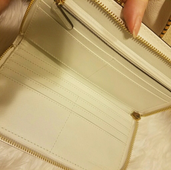 Michael Kors purse and wallet - Picture 5 of 7